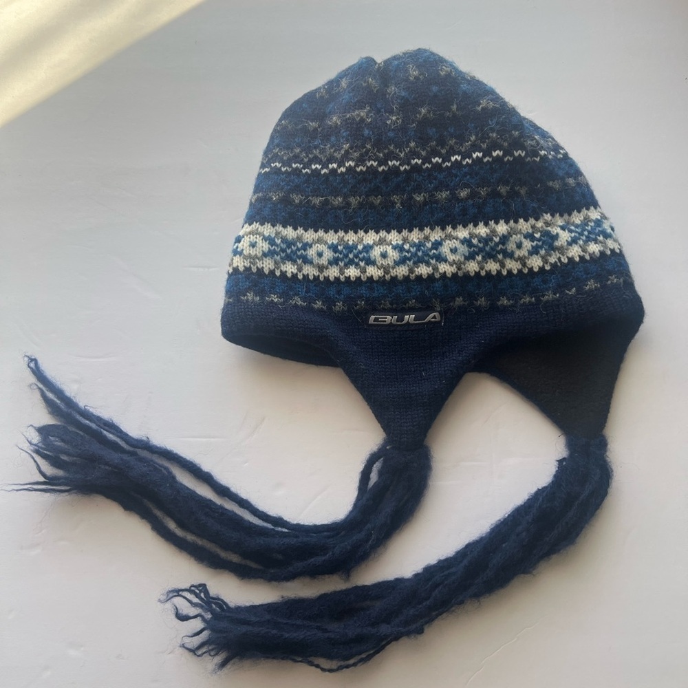 Bula, cold weather hat , blue and white